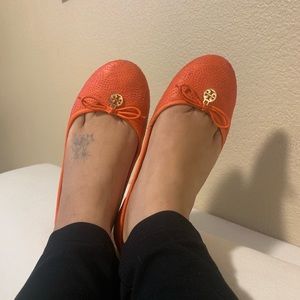 Be summer ready with this cute Tory Burch flats